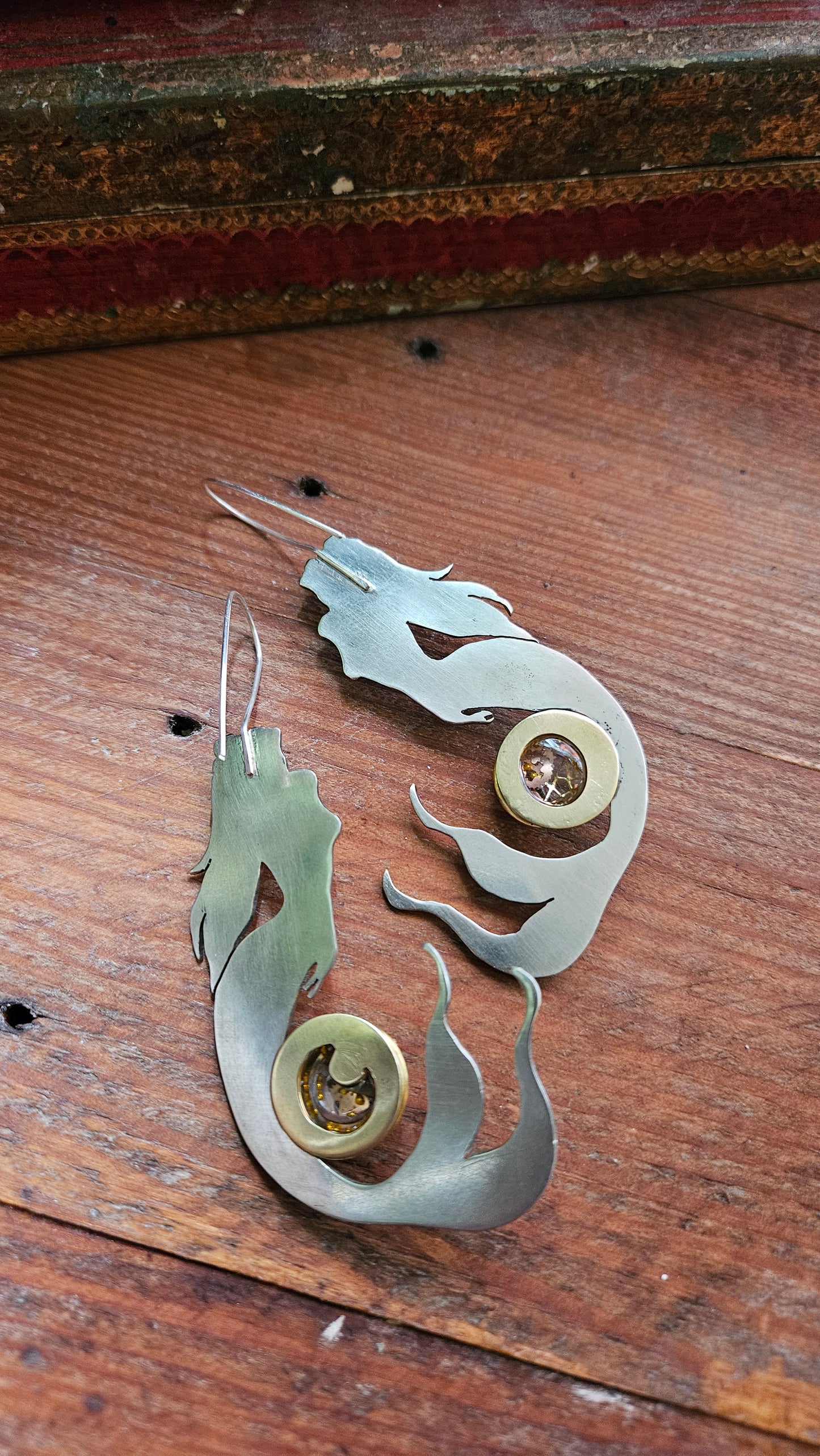 🧜‍♀️ Mermaid Timekeeper Earrings