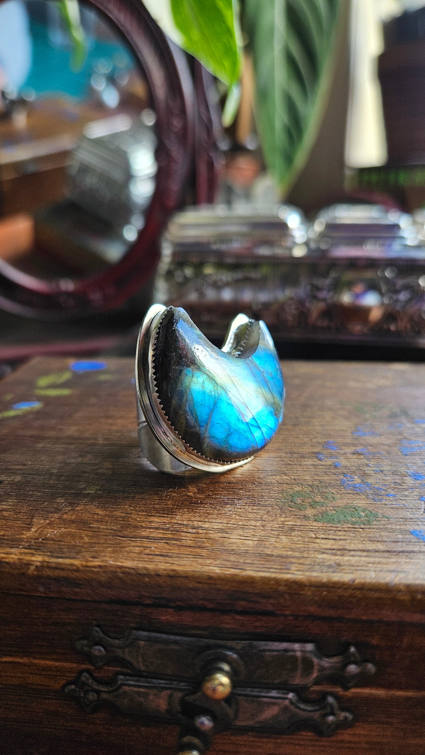 Labradorite Moon ring 🌙 Adjustable Silver Statement Piece