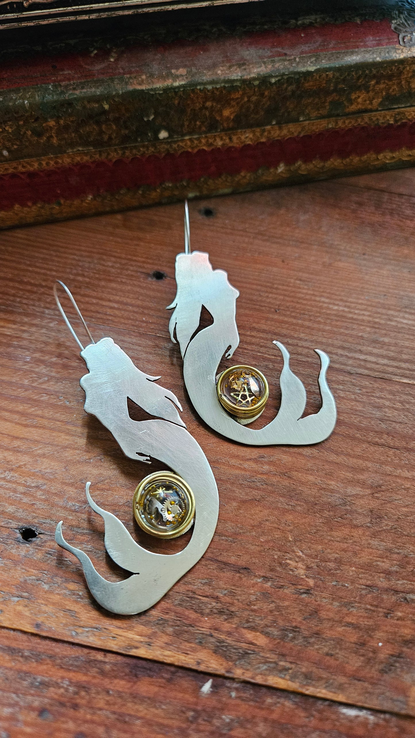 🧜‍♀️ Mermaid Timekeeper Earrings